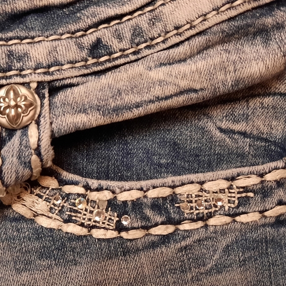 Miss Me Jeans - Picture 5 of 10